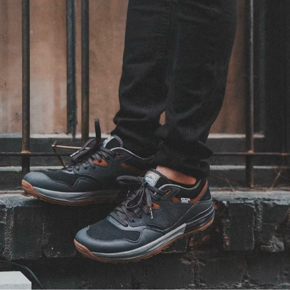 Lems Trailhead Sneaker size 10 - Picture 1 of 9